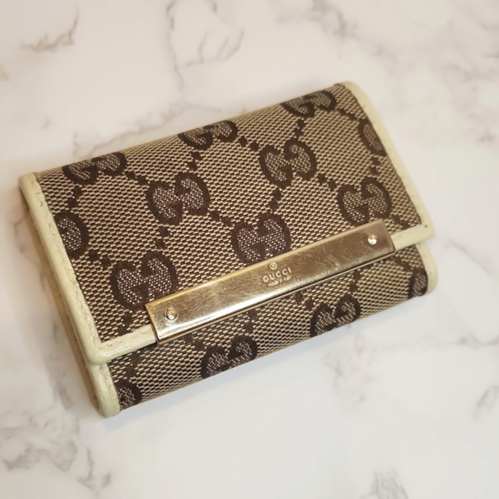 Authentic Gucci GG Web 6 Key Holder